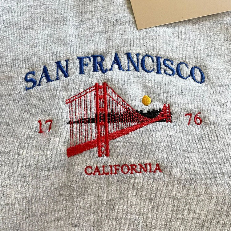 Sudadera con bordado de San Francisco