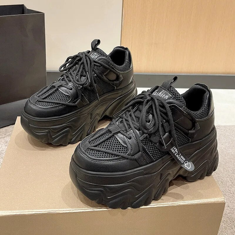 Klobige Sneakers mit 8 cm Absatz und einfarbiger Plateauschuhe für Damen