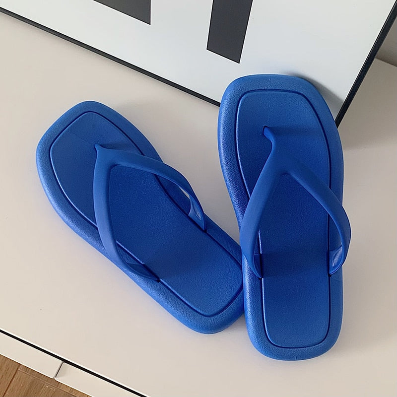 Stilvolle Strand-Flip-Flops für Damen