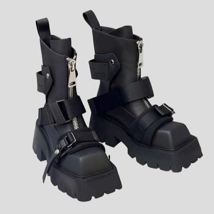 Schwarze Bikerstiefel mit Gürtelschnalle für Damen