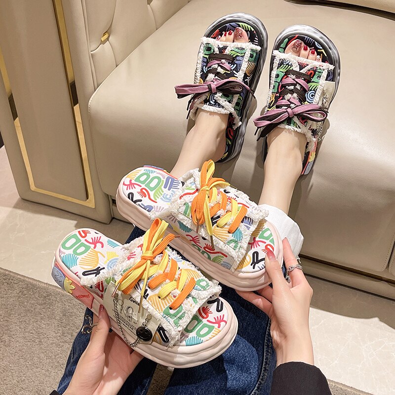Zapatillas de plataforma con tiras de grafiti para el hogar