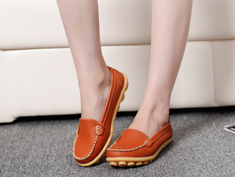 Plus Size Leather Moccasins