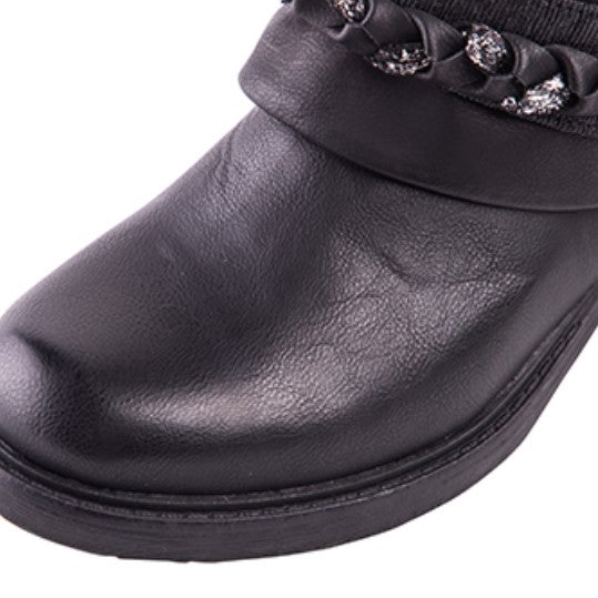 Round Toe Ankle Boots With Metal Decorations