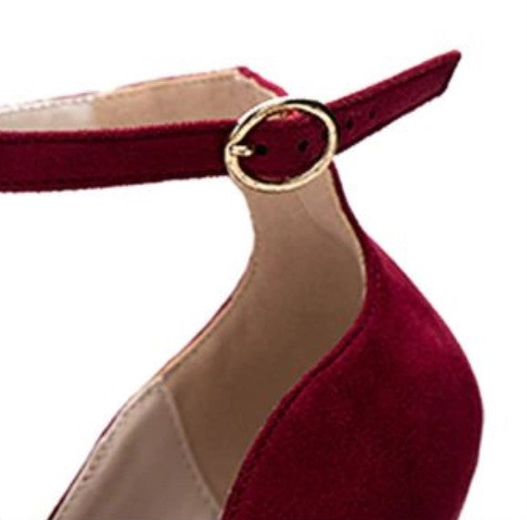 Curve High-Heeled Pumps With Buckles