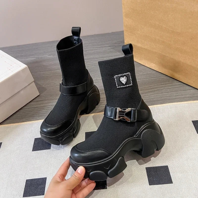 Plateau-Stiefel aus Strick für Damen