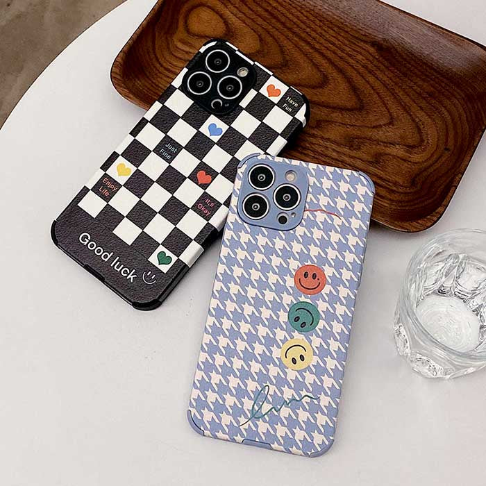 Funda para iPhone con diseño de pata de gallo sonriente