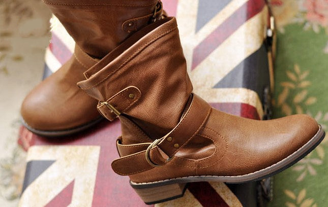 Vintage Flat Boots With Buckles