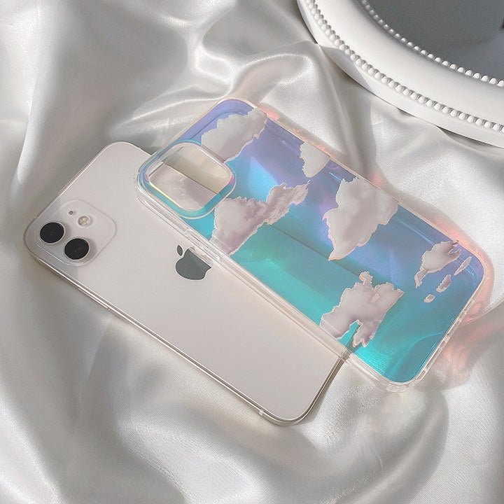 Funda para iPhone con nubes transparentes