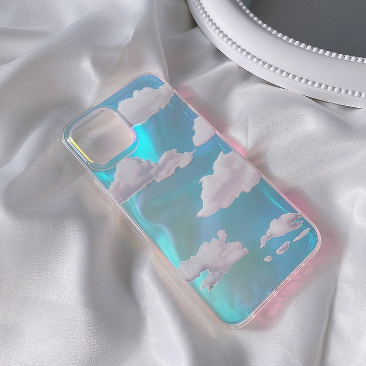 Funda para iPhone con nubes transparentes