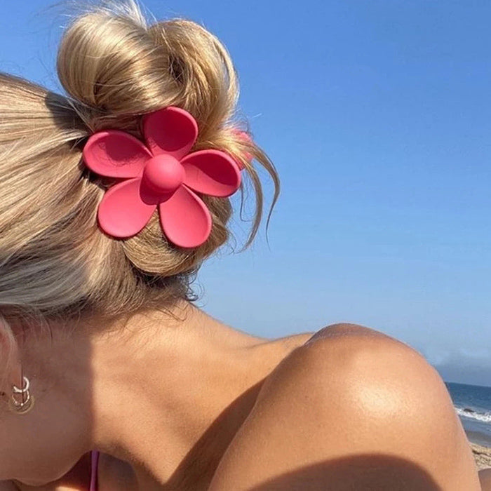 Pinza para el pelo con flores tropicales