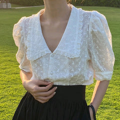Camisa de encaje con cuello vintage