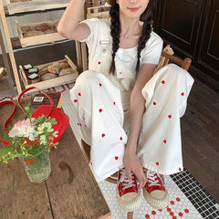 Mono vintage de corazones rojos