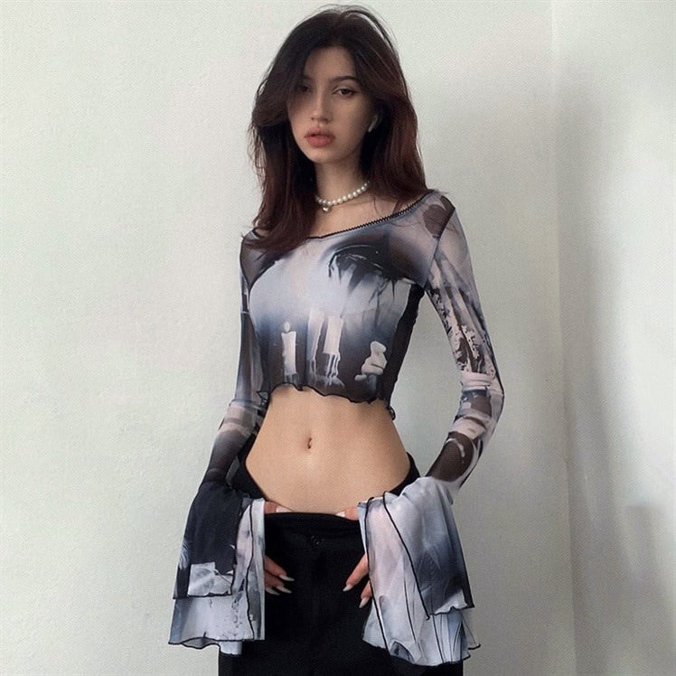 Futuristisches Mesh-Top mit ausgestellten Ärmeln