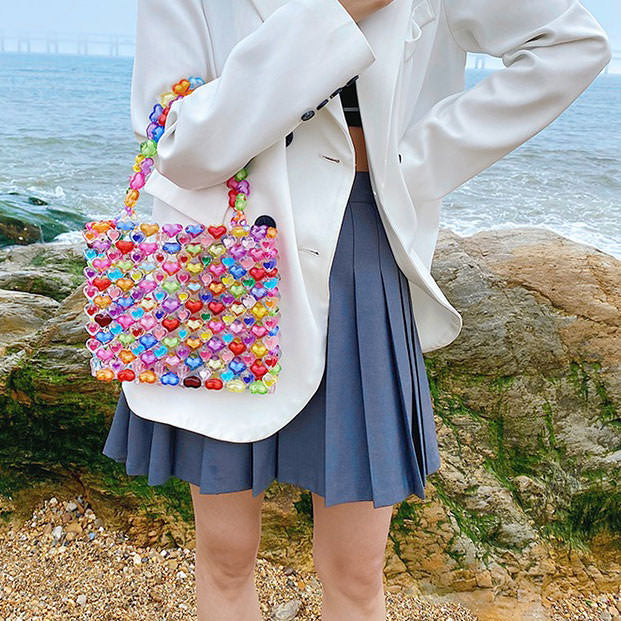 Handtasche mit Perlenverzierung „Candy Hearts“