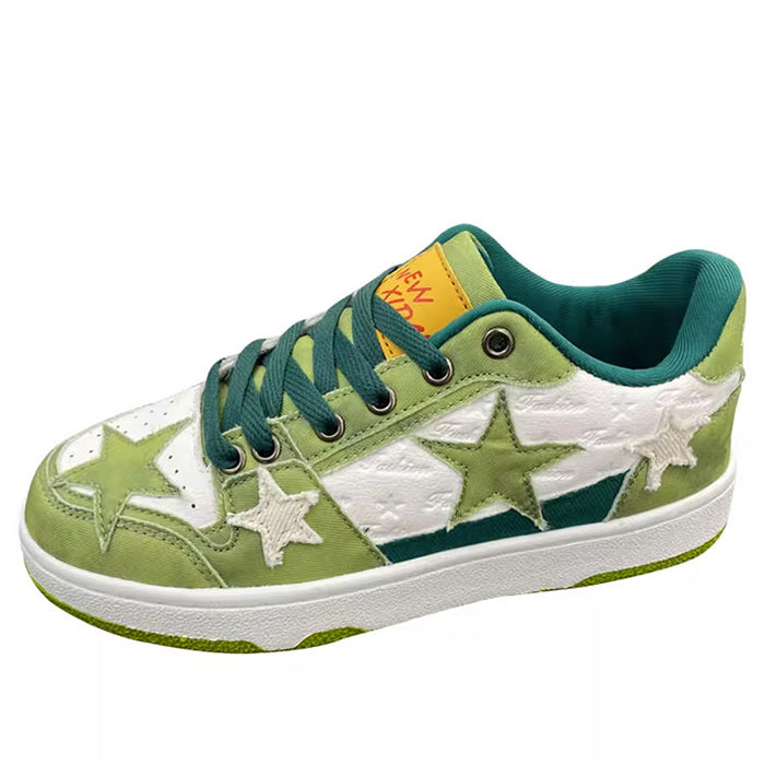 Grüne Sneakers mit Stern