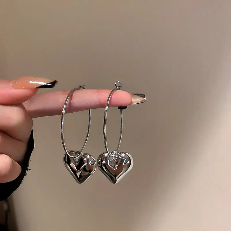 Pendientes de corazón listos para el amor