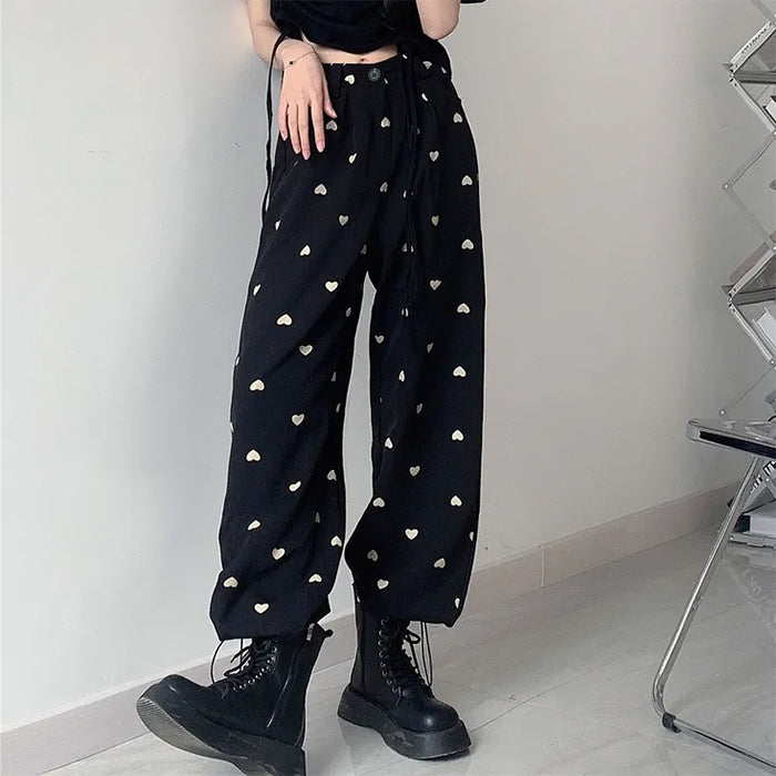 Pantalones globo con estampado de corazones