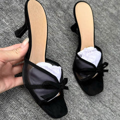 Simple Bow High-Heeled Flip-Flops