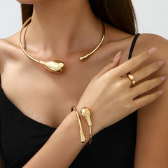 Teardrop-Shaped Niche High-End Necklace