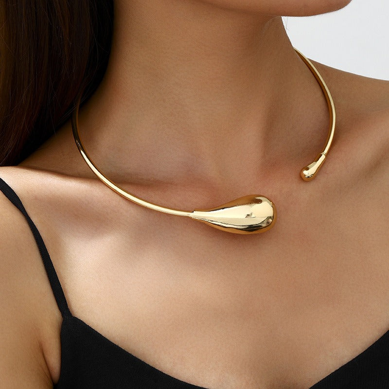Teardrop-Shaped Niche High-End Necklace