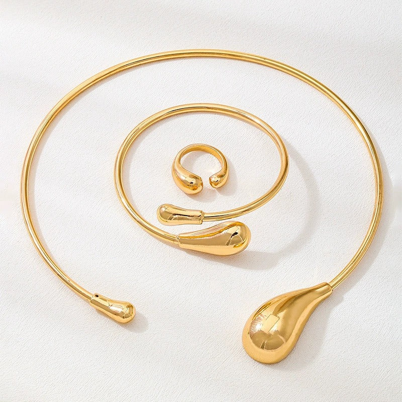 Teardrop-Shaped Niche High-End Necklace
