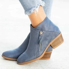 Botas cortas de tacón bajo 