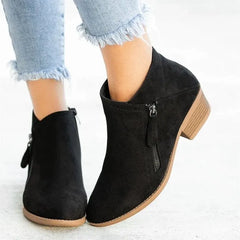 Botas cortas de tacón bajo 