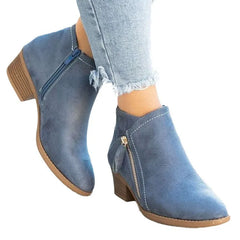 Botas cortas de tacón bajo 
