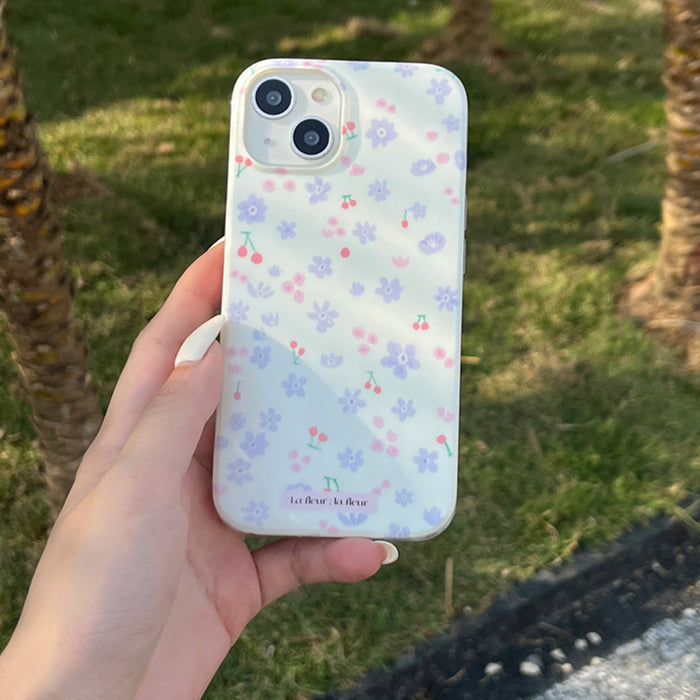 Funda para iPhone con flores lilas