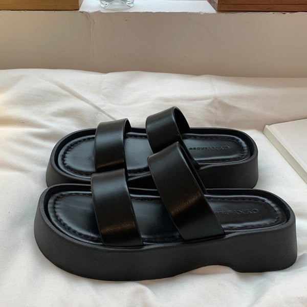 Minimalistische ästhetische Sandalen