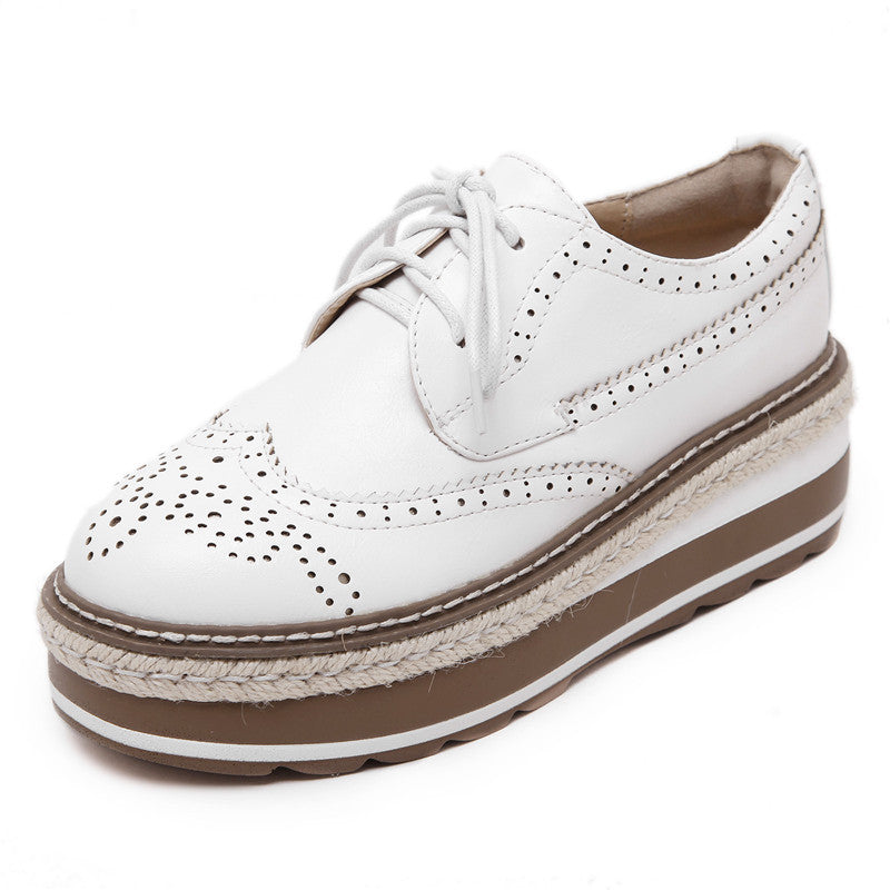 Zapatos brogue vintage de cuero sintético con parte superior gruesa y suela gruesa