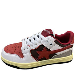 Sneakers mit Stern-Motiv in Rot und Grau