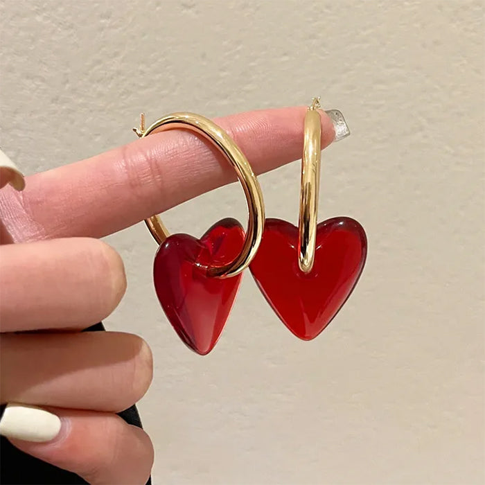 Pendientes colgantes en forma de corazón rojo