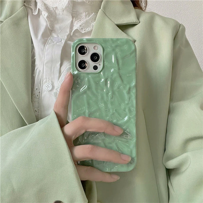 Funda minimalista para iPhone en color verde salvia