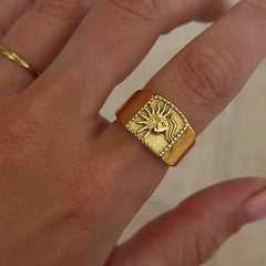 Anillo de oro del sol