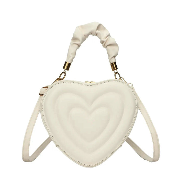 Bolso con forma de corazón con estética Y2K