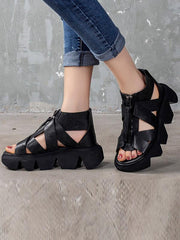 Sandalen im Vintage-Stil mit Muffin-Absatz und Loch 