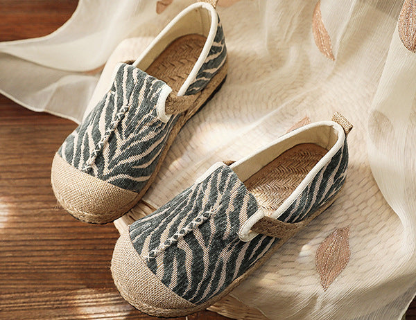 Embroidered Ethnic Style Small Fresh Casual Shoes