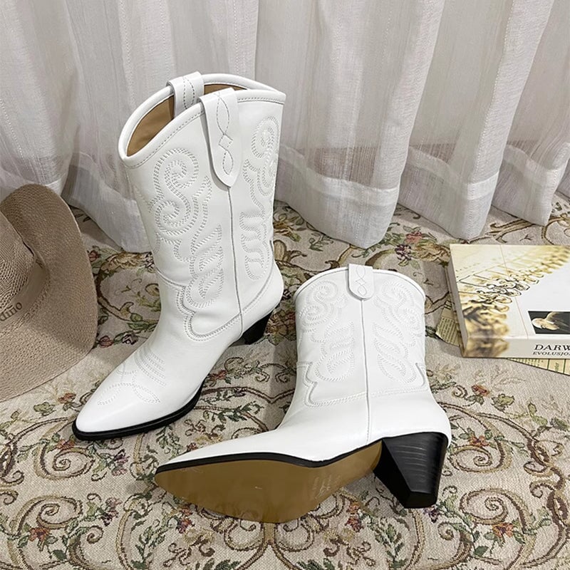 Botas vaqueras bordadas para mujer, botas cortas de tacón de bloque, todas de cuero genuino