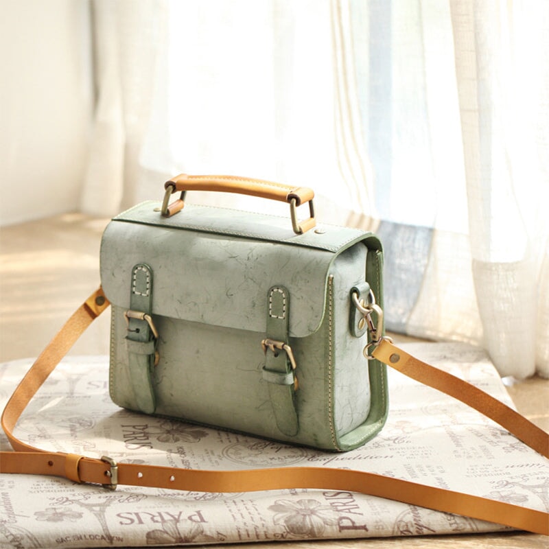 Vintage Vegetable Tanned Waxed Wind Cambridge Bag