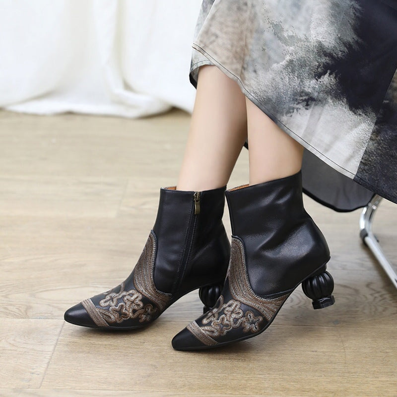 Women's Embroidery Retro Short Boots Side Zipper